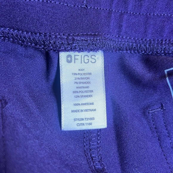 Figs Purple Cargo Scrub Pants Size 2XL Two Pairs - Picture 6 of 7